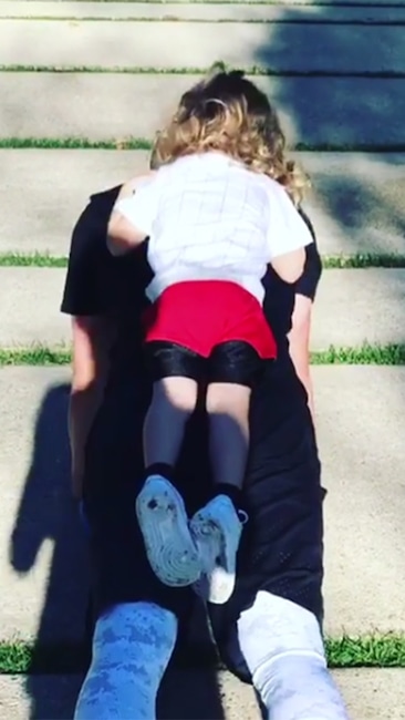 Justin Timberlake, Son, Silas, Workout, Push-Up, Post-Thanksgiving, 2017